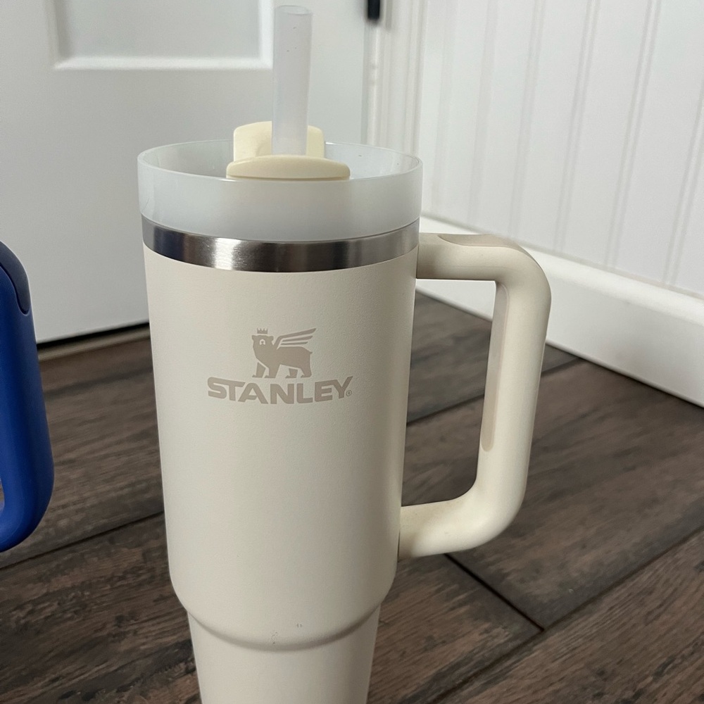 Stanley Cream Travel Mug with Handle